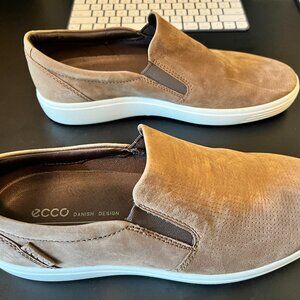 Ecco Brown Slip-On Sneakers